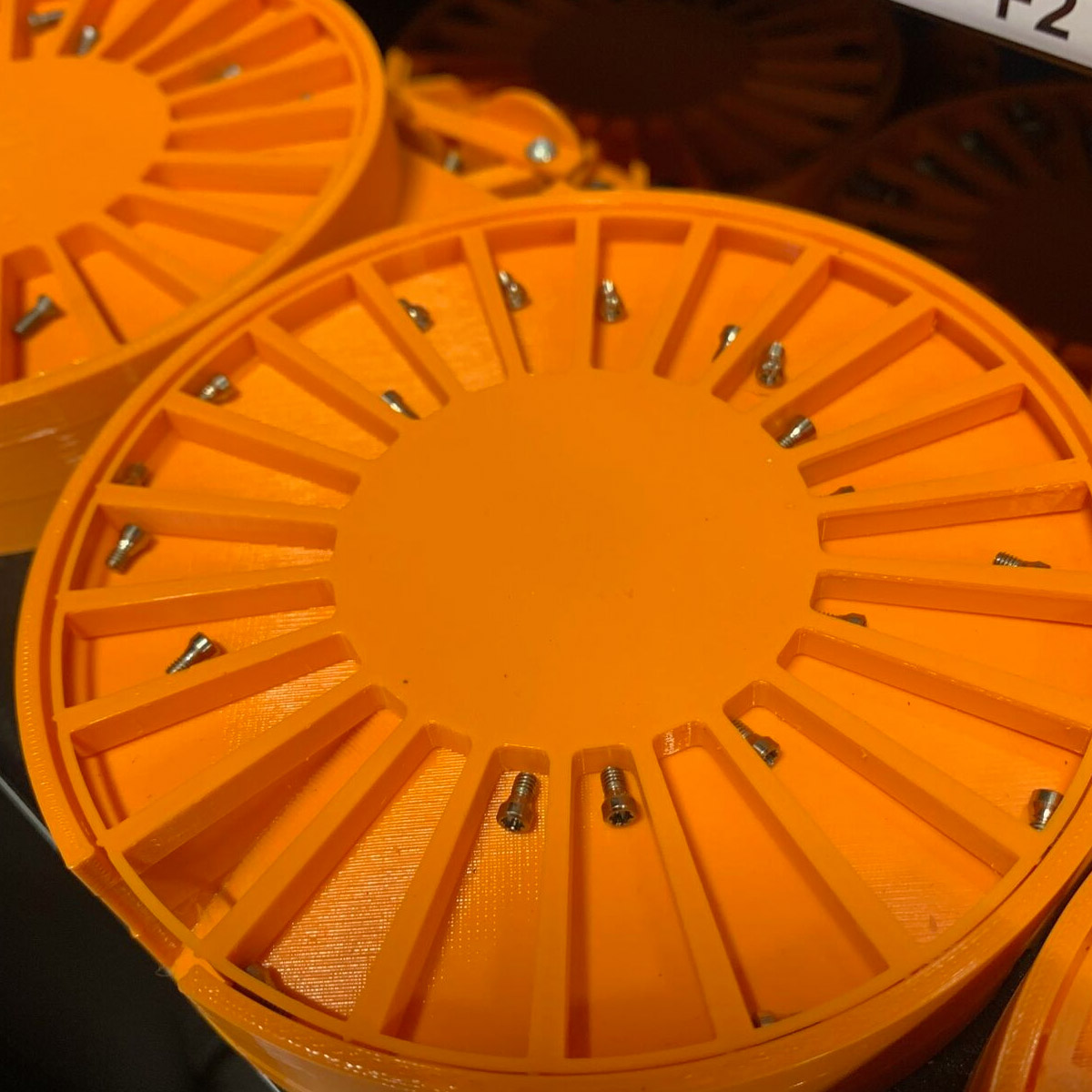 Is it possible to include spare screws for milling heads in our OPTUMMA1000 system?